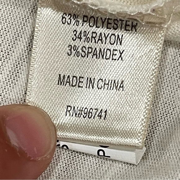 Cream V-Neck Blouse with Pink Graphic - Picture 8 of 9